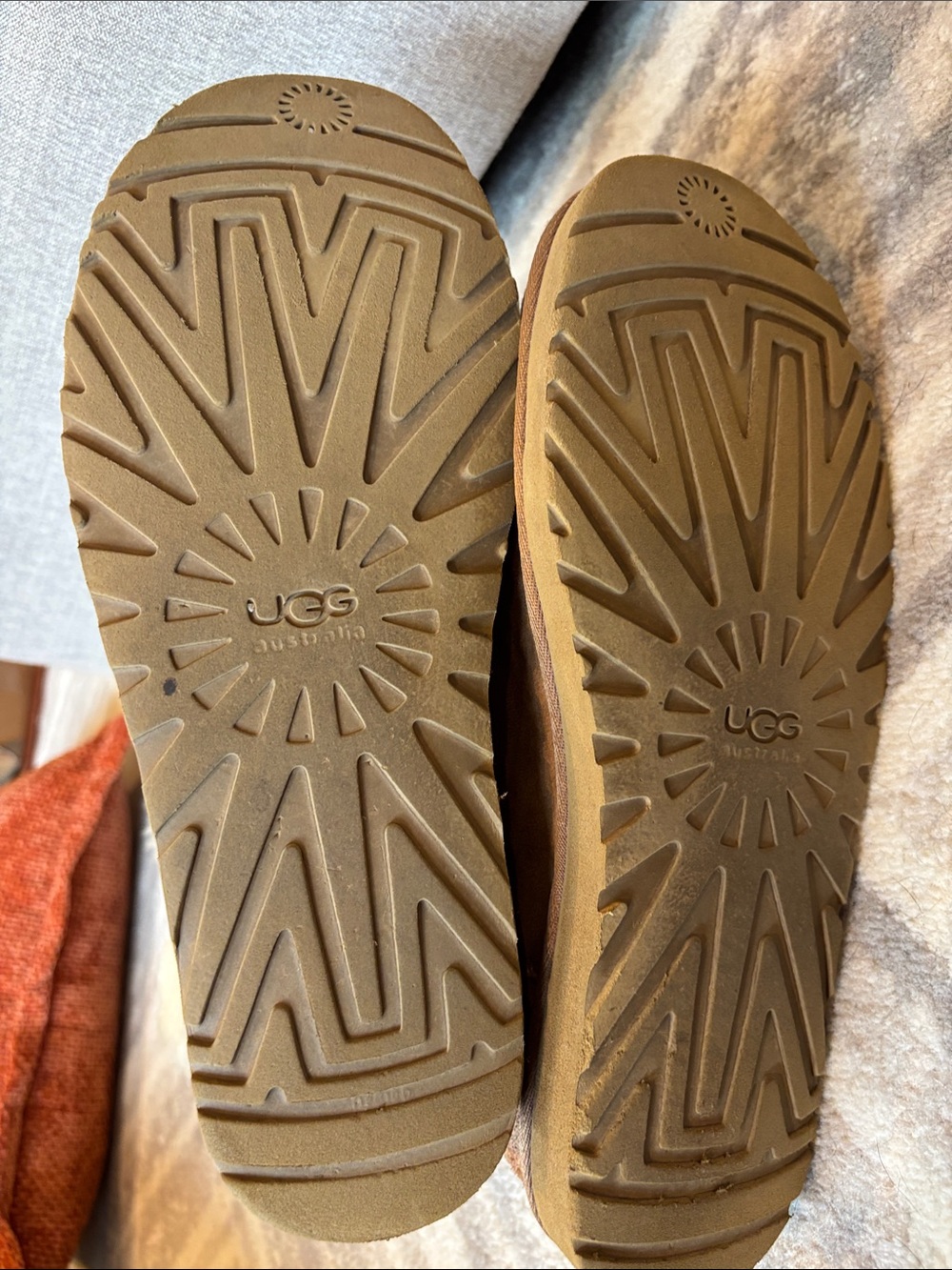 UGG Australia Bailey Button II
Chestnut (Women's) 11 - Picture 10 of 12